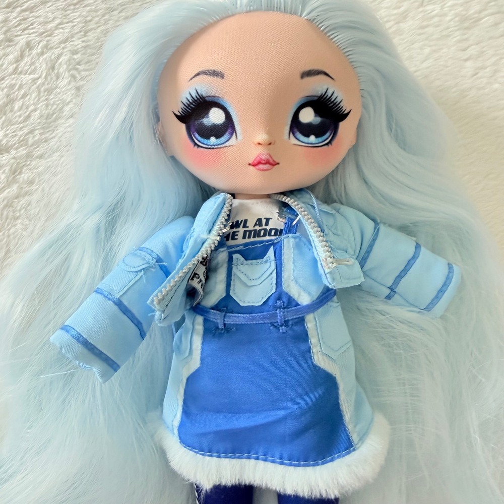 Na‎ Na Na Surprise Soft Fashion Doll Blue Hair Wolf Winter Outfit 11 inch MGA - Picture 2 of 10